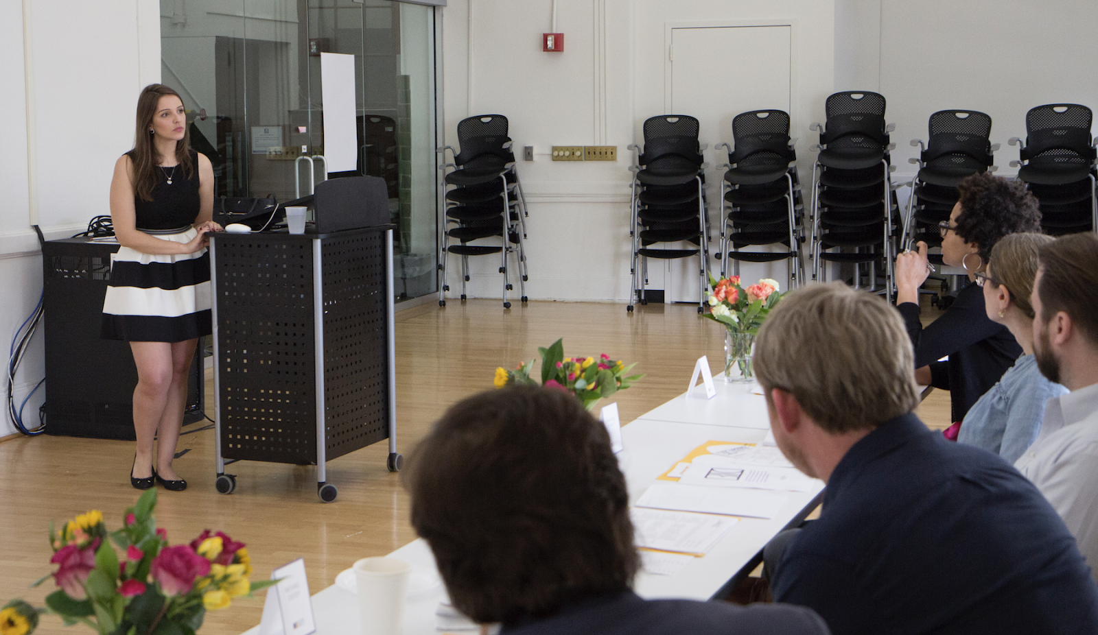 How to introduce thesis defense image